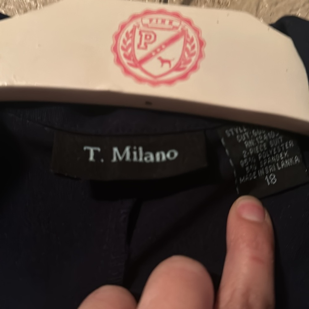 Tmabo Blouse Missing Second Button Size 18 - image 2